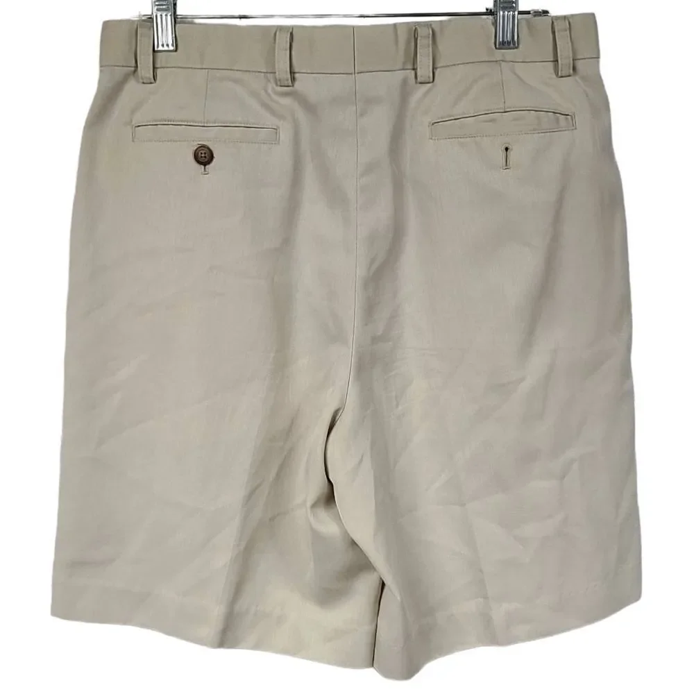 Cutter & Buck Men's Khaki Golf Shorts Pleated Front Relaxed Fit 32 x 9 Travel